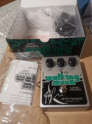 Electro-Harmonix Walking on the Moon