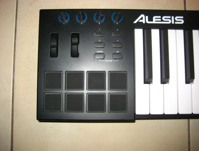 Alesis V49