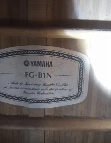 Yamaha FG-B1N