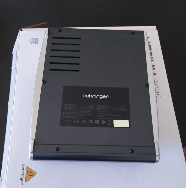Behringer XENYX 802S