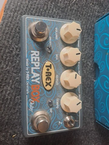 T-Rex Replay Box
