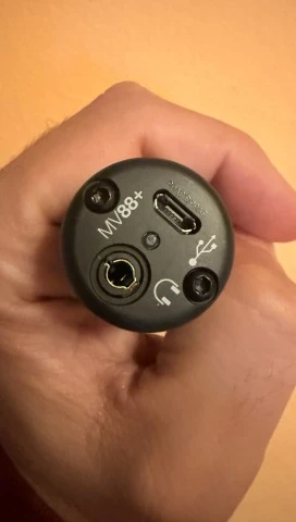 Shure MV88+