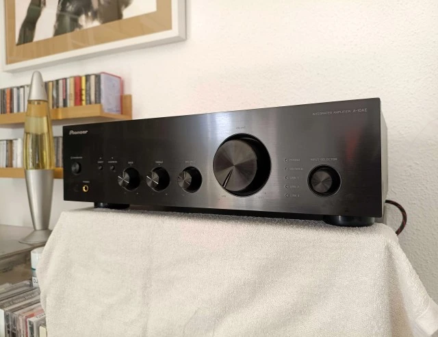 Pioneer A-10AE-B Black