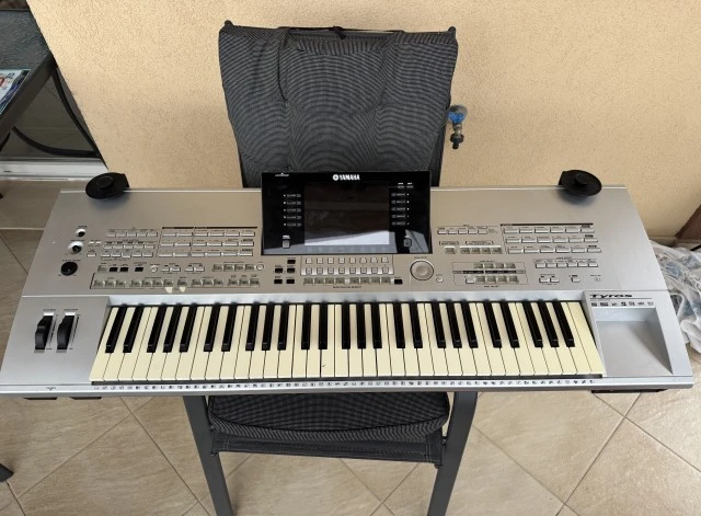 Yamaha Tyros 1