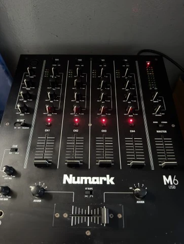 Numark M6 USB