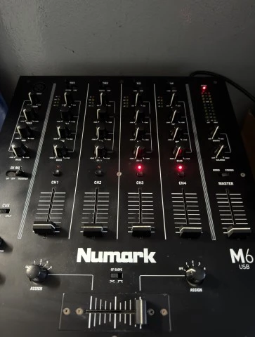 Numark M6 USB