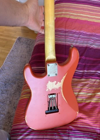 Vintage V6 Icon Distressed Firenza Red