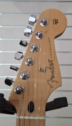 Fender Stratocaster