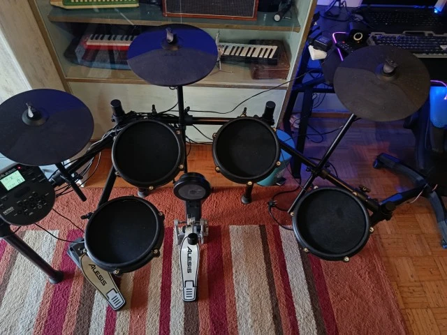 Alesis Nitro Kit E-Drums