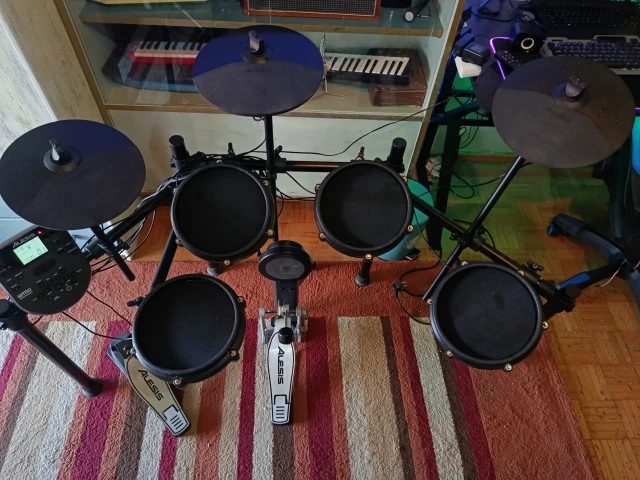 Alesis Nitro Kit E-Drums