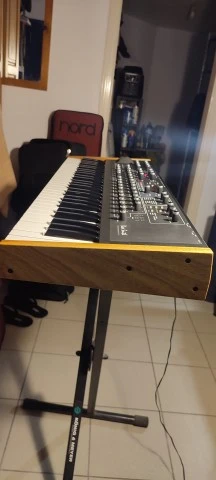 Dave Smith Instruments Prophet 08