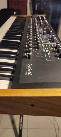 Dave Smith Instruments Prophet 08