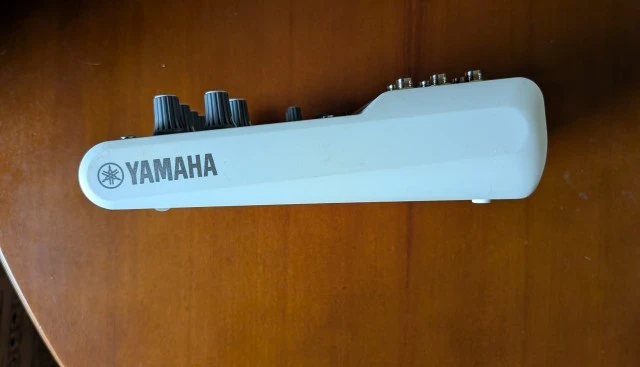 Yamaha AG06 MK2
