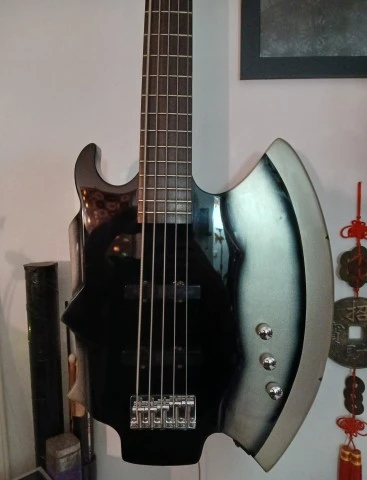 Cort Axe Bass Gene Simmons Kiss 5 Strings
