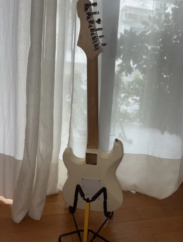 Swing Strat Style Electric Guitar
