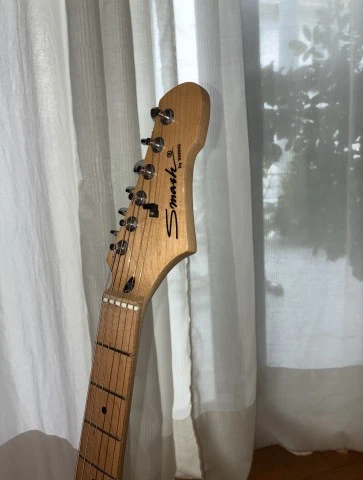 Swing Strat Style Electric Guitar