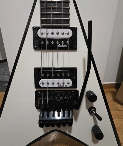 Jackson King V JS32