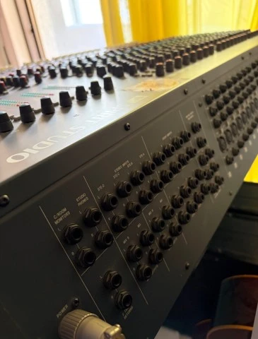 Soundcraft Spirit Studio LC24 Κονσόλα/Mi