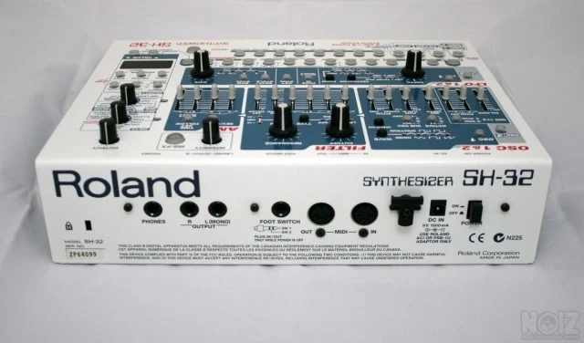 Roland SH-32 Desktop Synthesizer