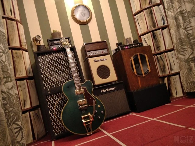 Session Guitarist & Guitar Lessons