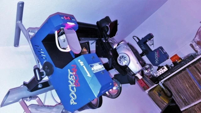 American DJ Pocket Scan Light