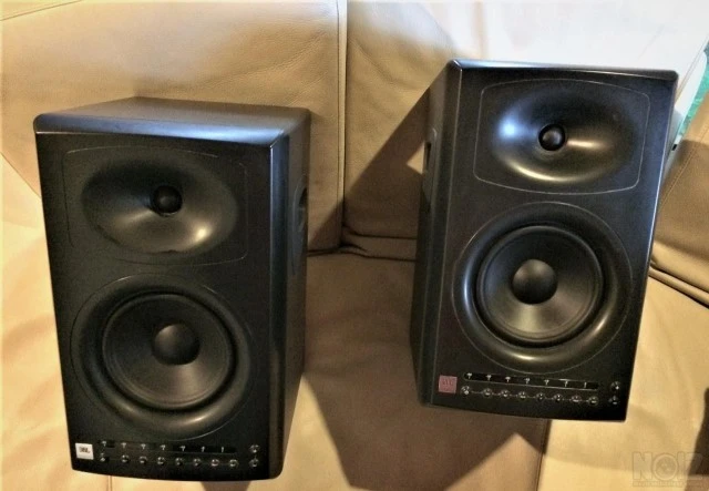 Δύο ενεργά Studio Monitors JBL LSR4326P 