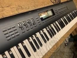 Roland D70