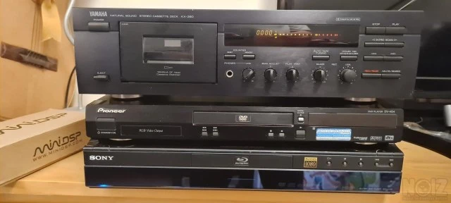 Πηγές (κασετόφωνο Yamaha, dvd player Pio