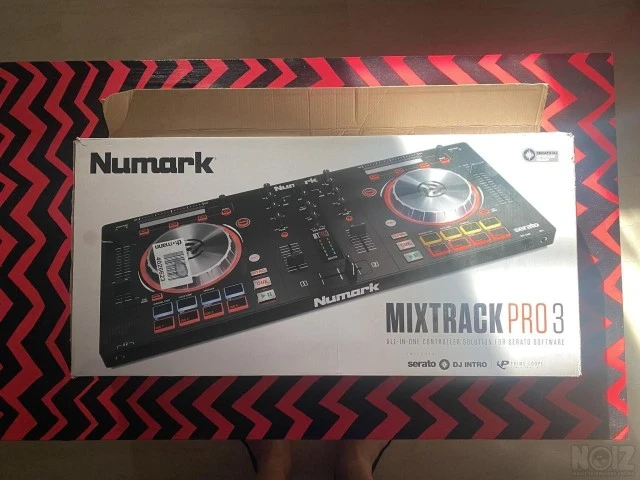 Numark MIXTRACK PRO 3