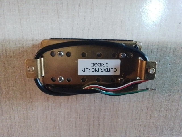 Humpucker for bridge 9k output.