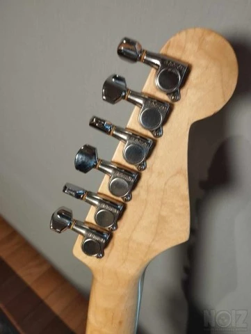 Fender black strato japan 1995 LEFTHAND