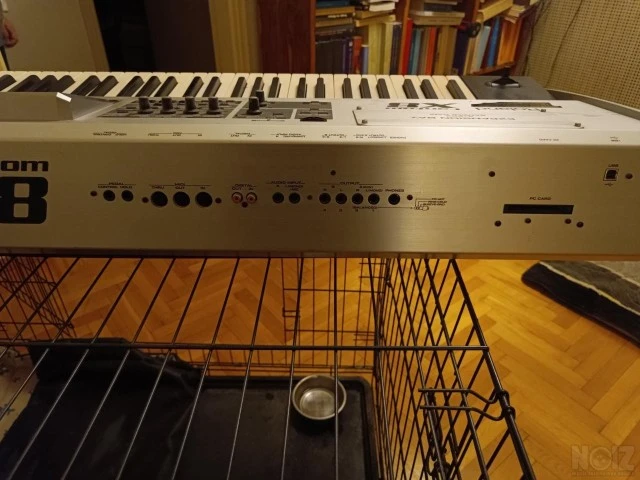 Roland Fantom X8
