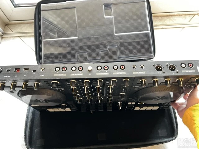 Traktor S4MK3