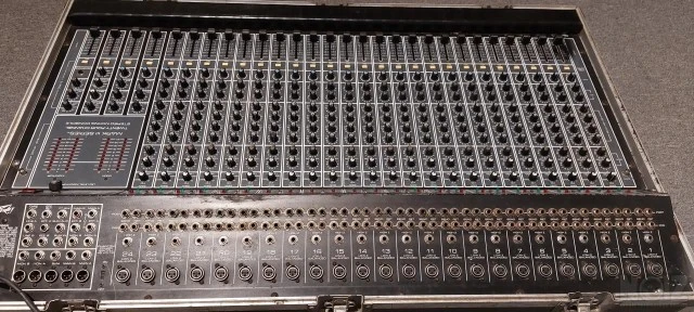 Peavey Mark III Series 24 Channel Stereo