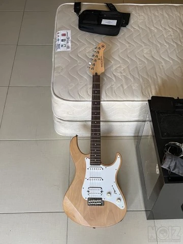 Yamaha Pacifica 112j