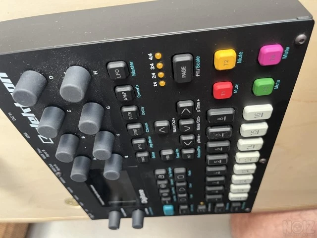 Digitone 1