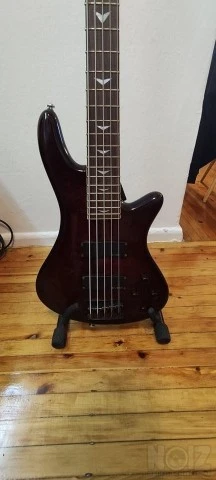 5χορδο Μπάσο Schecter(Stiletto