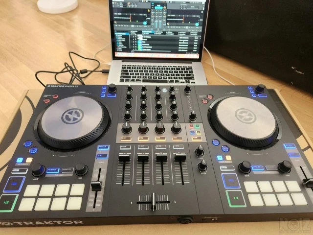 Native Instruments TRAKTOR KONTROL S3