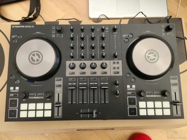 Native Instruments TRAKTOR KONTROL S3