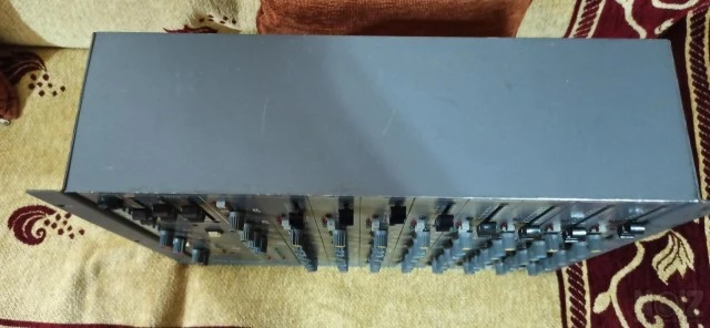 ΠΩΛΕΙΤΕ   ΚΟΝΣΟΛΑ  Soundcraft B 100  bro