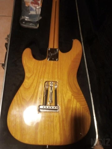 FENDER stratocaster plus 1990