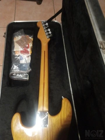 FENDER stratocaster plus 1990