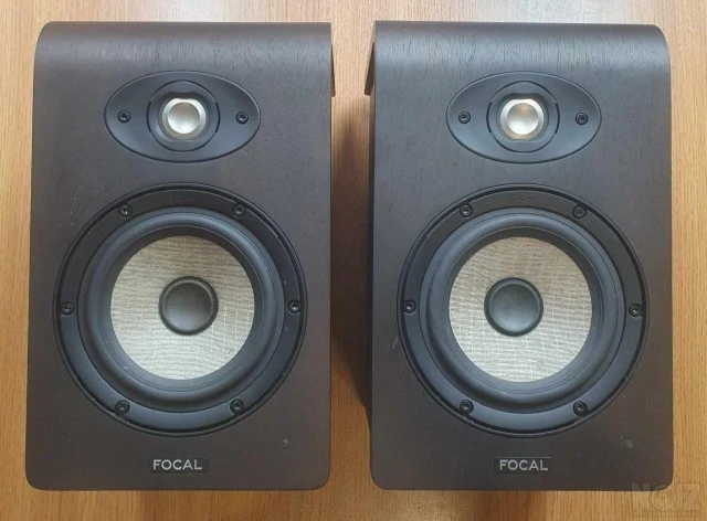Focal Shape 50