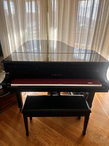 Πιανο  Yamaha C5
