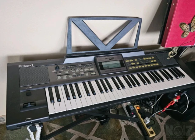 Roland E-09 Αρμόνιο 61 Πλήκτρων