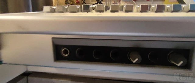 KORG Digital Recording Studio D16 XD κον