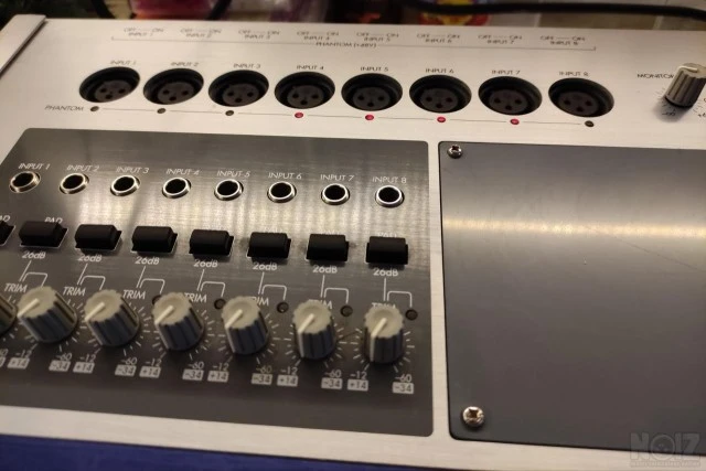 KORG Digital Recording Studio D16 XD κον