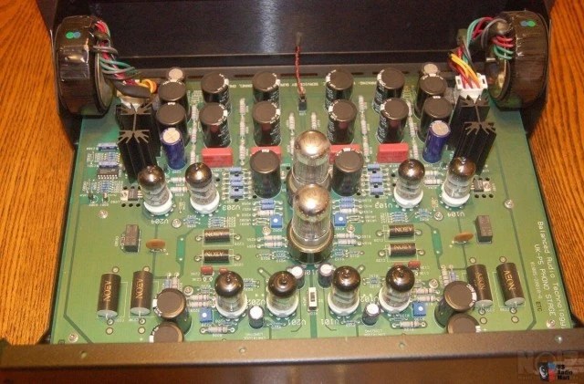 Λαμπάτο  Phono Stage  BAT  VK - P 5   MM