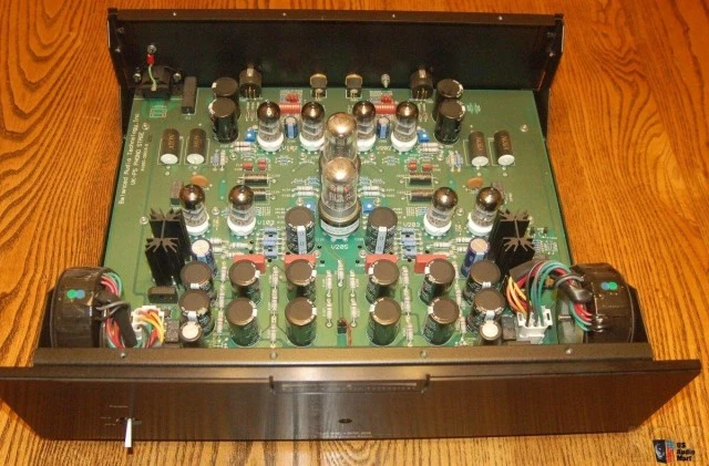 Λαμπάτο  Phono Stage  BAT  VK - P 5   MM