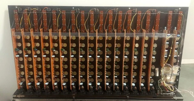 Dynamix 216 Analogue 16 Channel Mixer